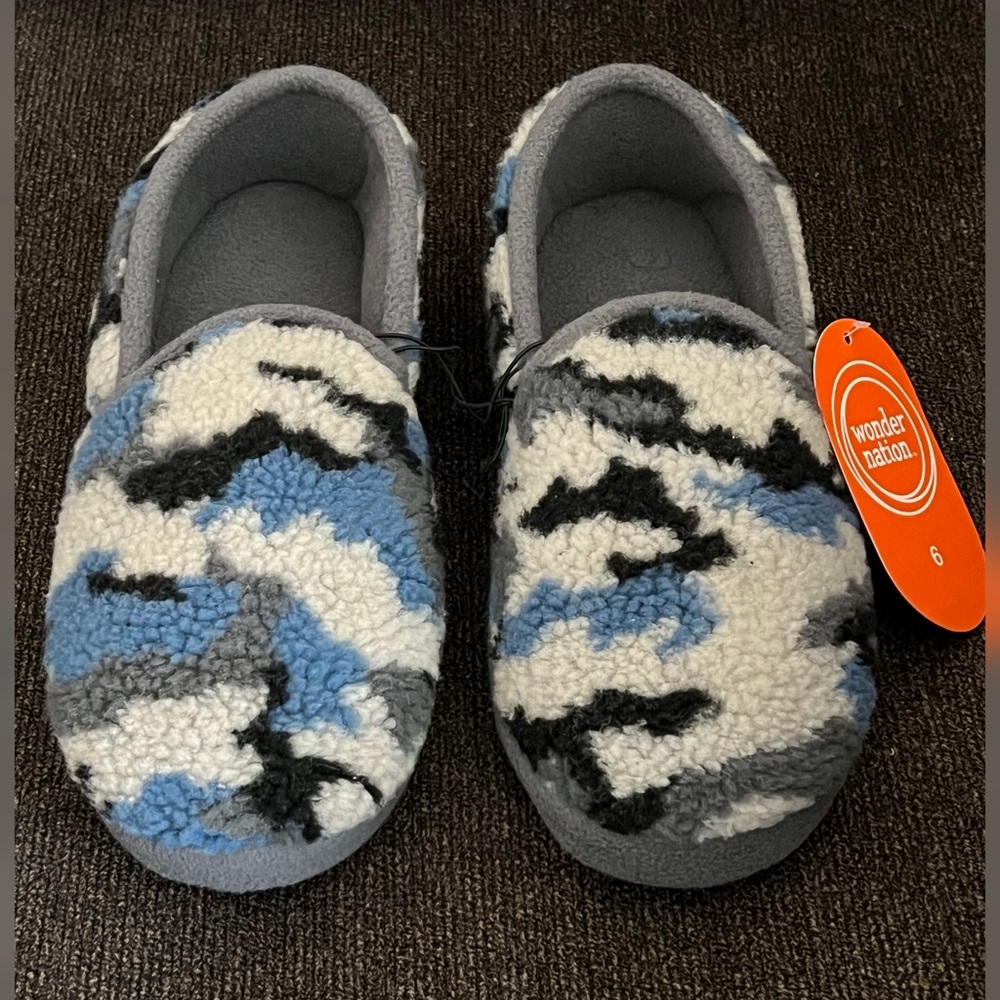 Wonder Nation Big Boys' Fleece Camo Slippers Size-6